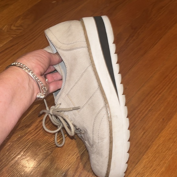 Madden Girl size 8 wedge loafers cream faux Suede - Picture 3 of 7